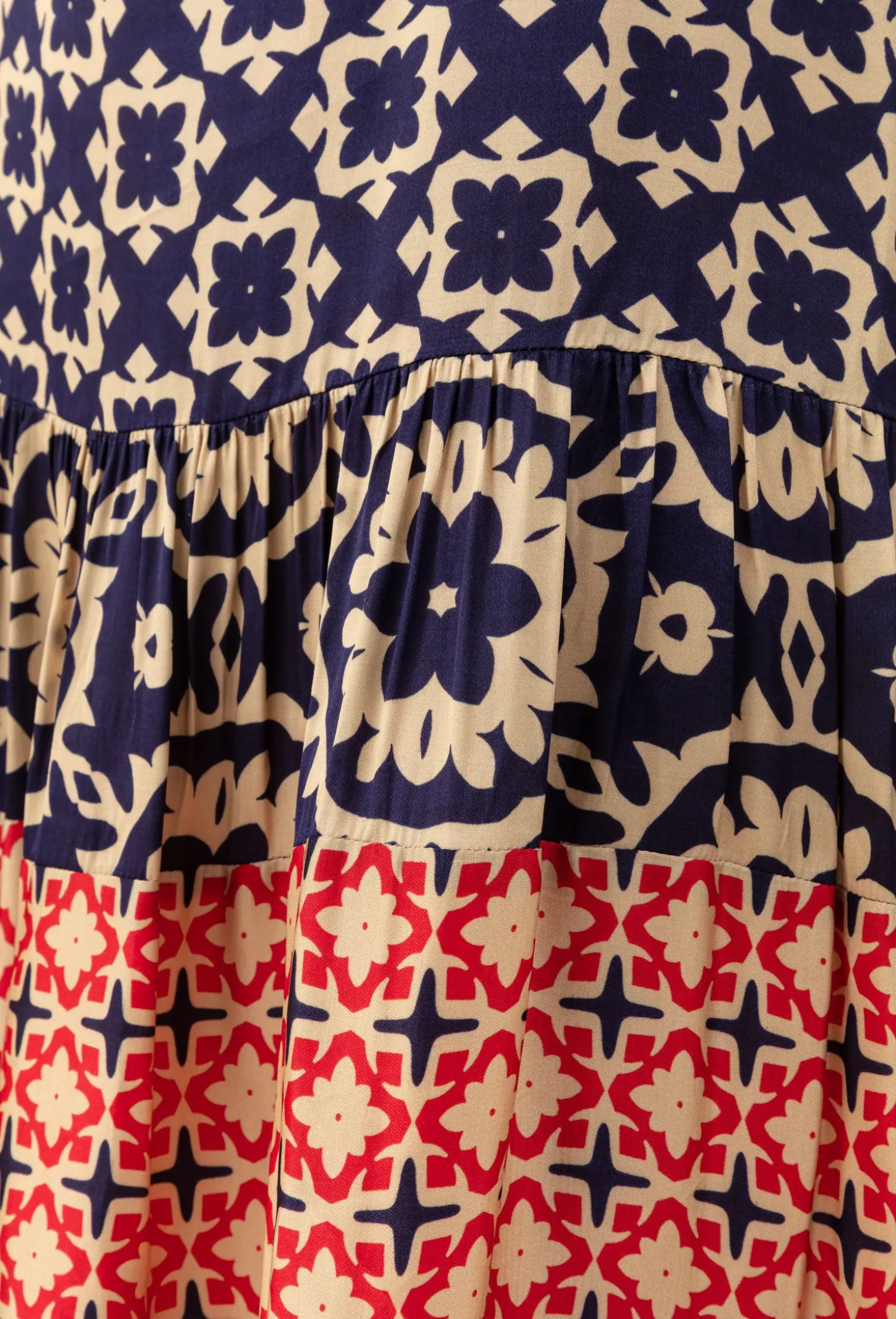 Robe Arol satinée imprimé graphique | INDIES