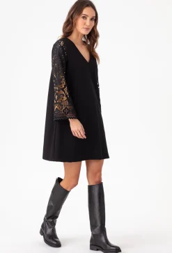 Robe HIND