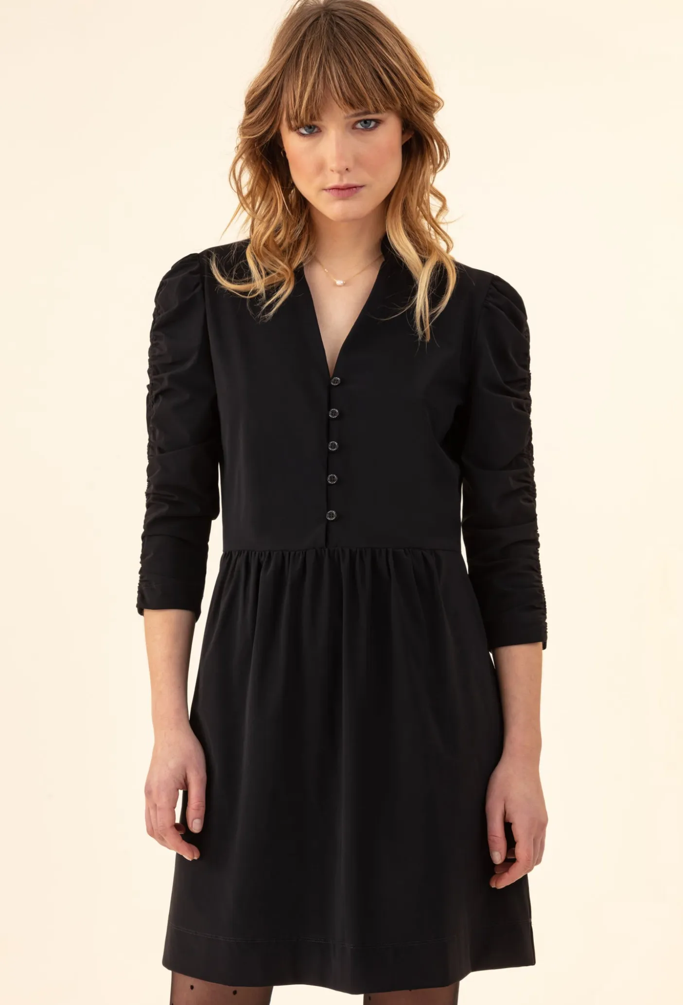 Robe Luna noire en jersey technique | INDIES